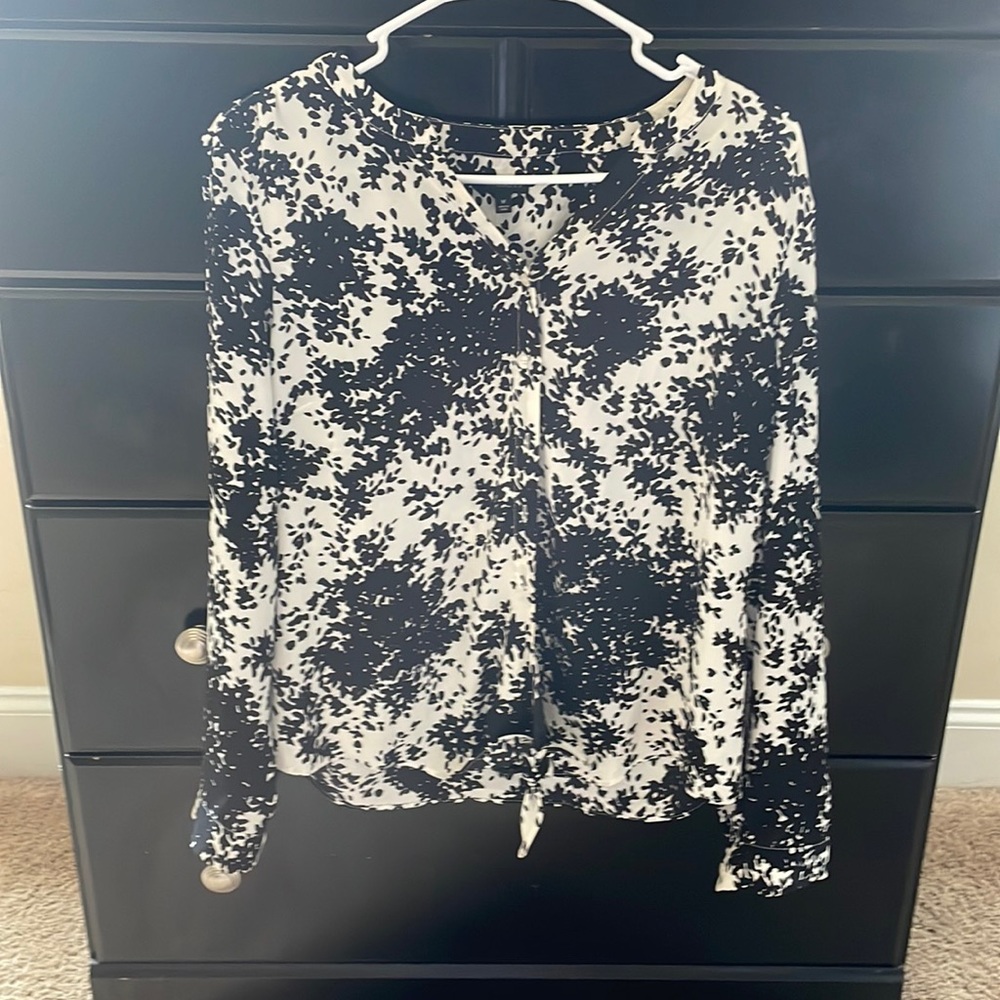Talbots size M black and white blouse